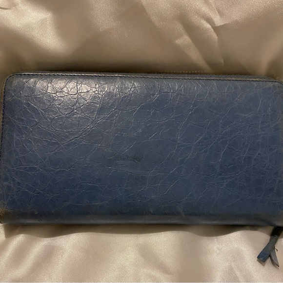 Balenciaga blue zip-around wallet. - Picture 2 of 10